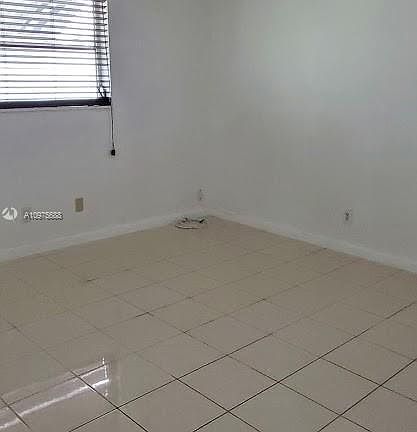 5th image of 1715 Wiley St APT 17