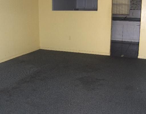 4th image of 19132 NW 34th Ct