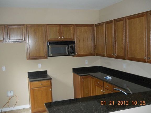 3rd image of 527 31st St