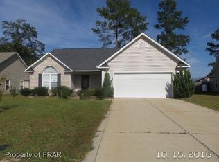 2816 Whitehouse Ln, Fayetteville, NC 28306