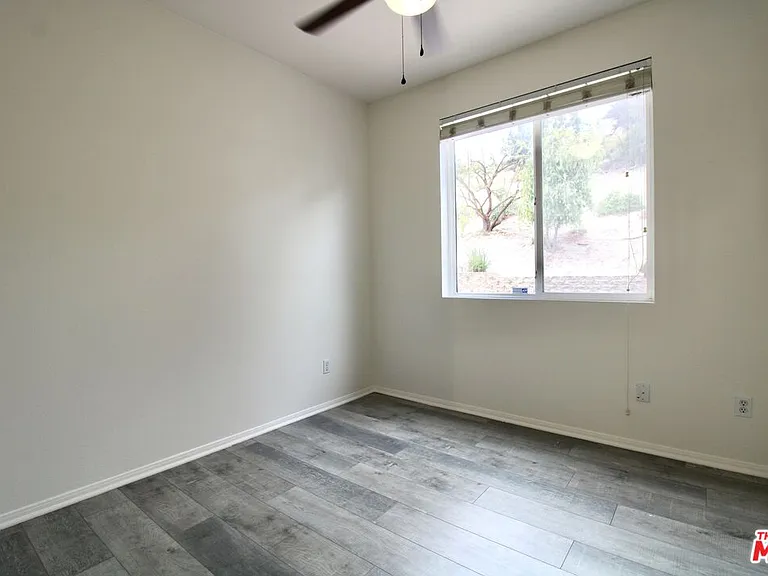 1124 Acapulco Ave — Photo 8