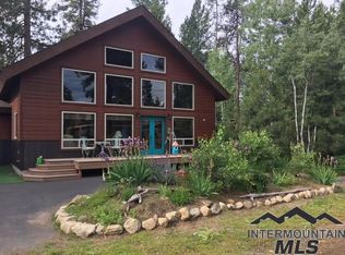 934 Chipmunk Ln, McCall, ID 83638