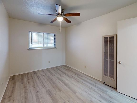 5th image of 1005 Carlisle Blvd SE