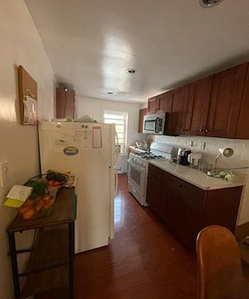 2nd image of 133 N 6th St #3