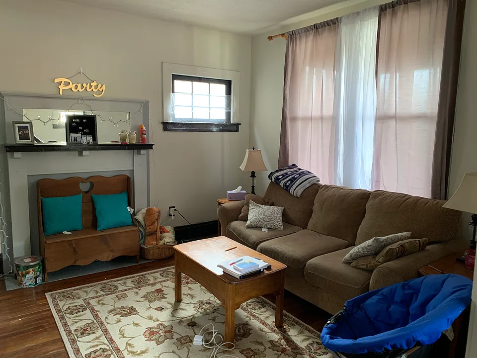 1039 Highland Ave