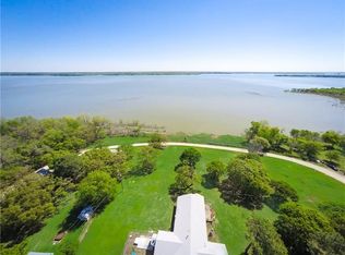 605 Francks Cir, Shady Shores, TX 76208