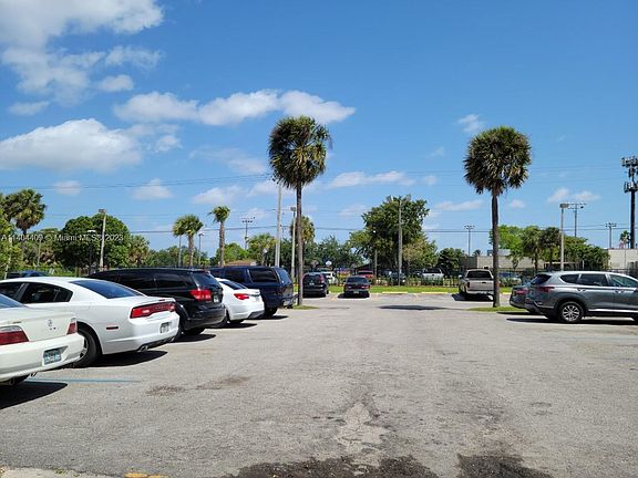 3rd image of 3600 NW 21st St APT 111