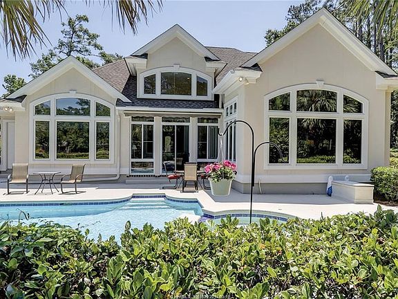 2nd image of 608 Colonial Dr