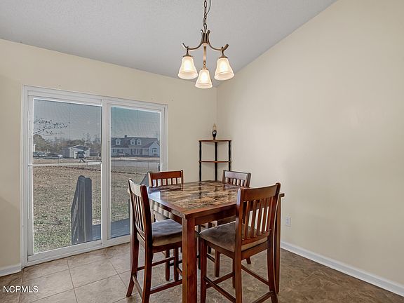 5th image of 106 Avery Place