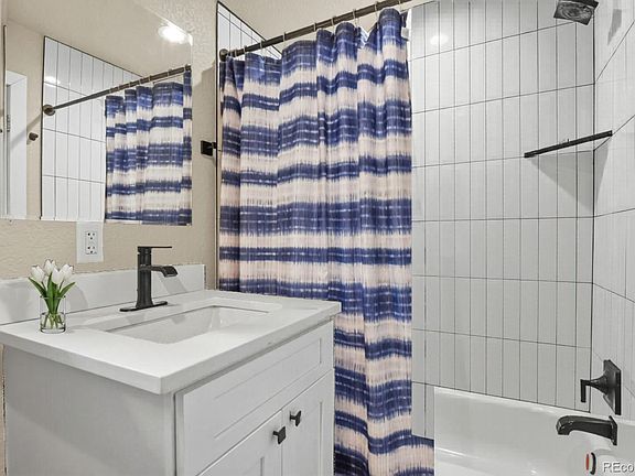 5th image of 439 S Knox Court