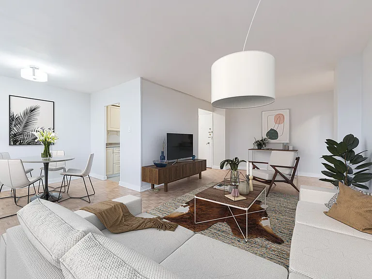 445 Eglinton Ave E — Photo 8