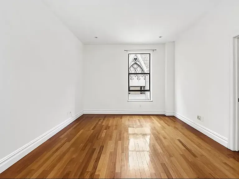 154 W 70th St #7M — Photo 3