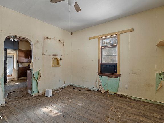 3rd image of 310 4th Ave NE