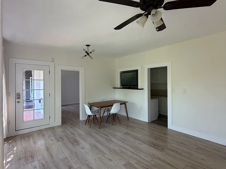 2039 Ivar Ave #1 — Photo 6