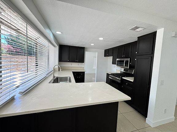 2nd image of 1630 Suffolk Ct