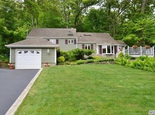 17 Croton St, Melville, NY 11747