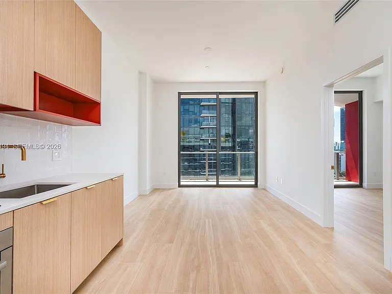 90 NE 32nd St #1106 — Photo 4