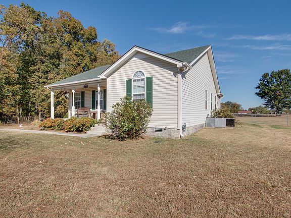 2nd image of 1018 Dellrose Dr
