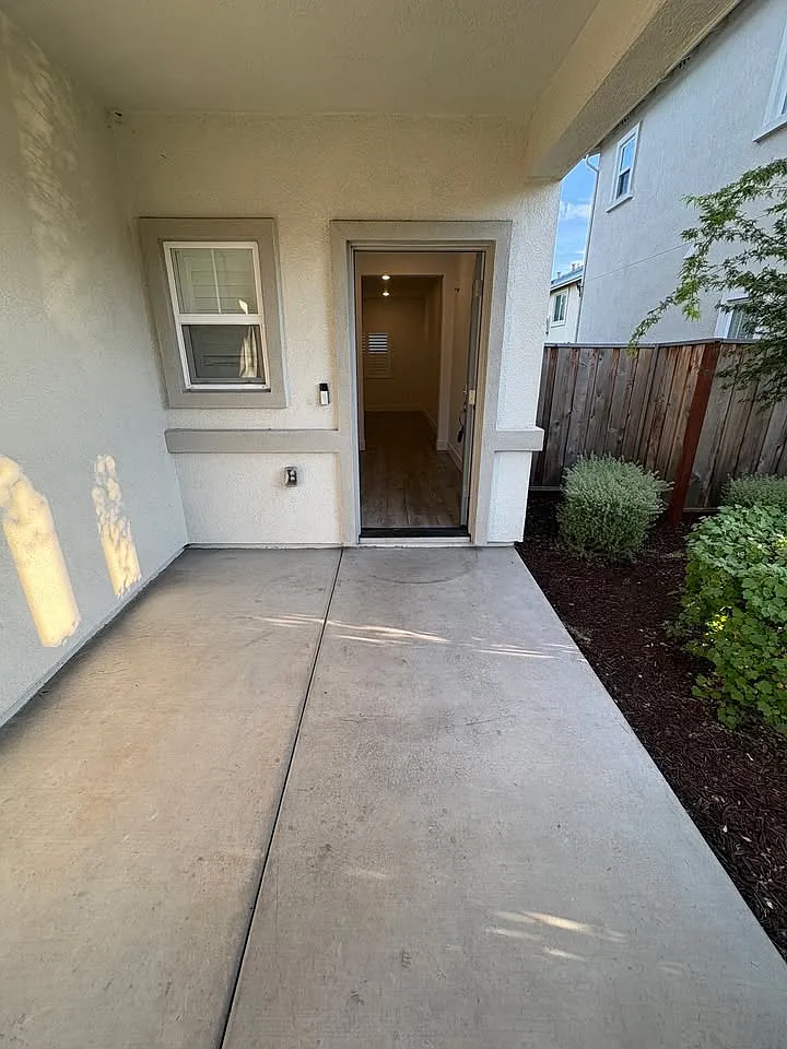 50 Mountainside Way — Photo 3