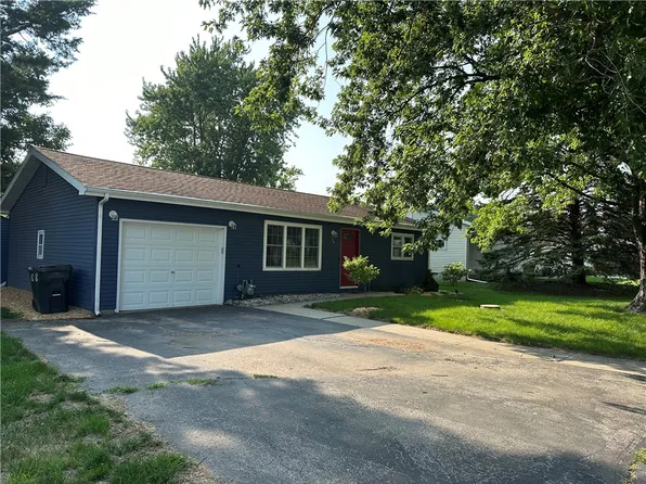 433 S Smith St, Forsyth, IL 62535