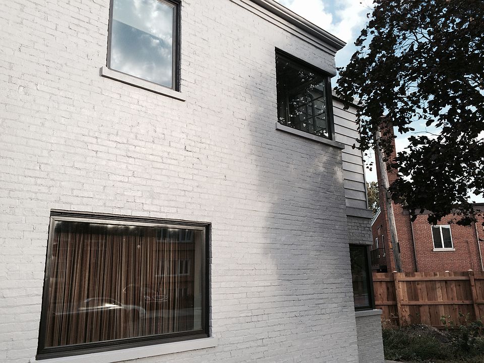 2nd image of 2225 Oak Park Ave