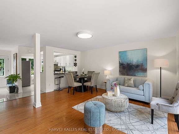 4th image of 225 Hollyberry Trl