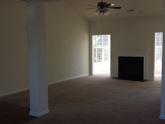 Great Room- Doors to SunRoom