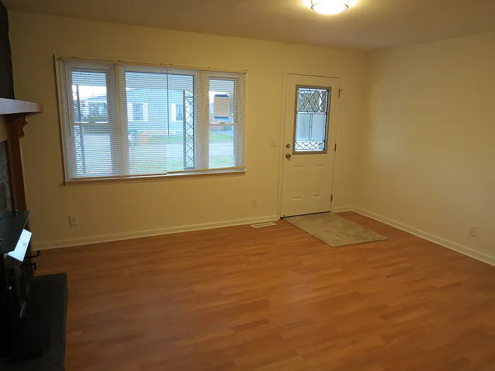 1680 Hillcrest Ave — Photo 5
