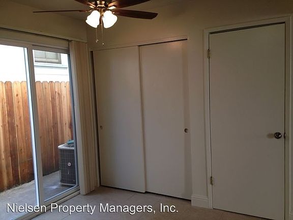 4th image of 1421 D St APT 02