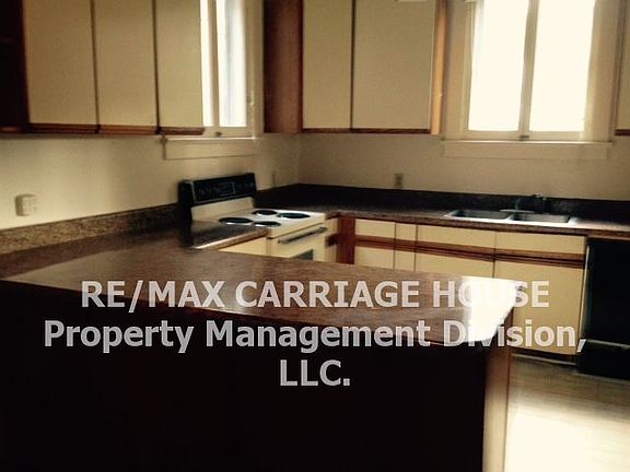 4th image of 2310 Belmont Blvd #B