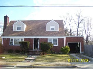 130 Rose Ave, Roosevelt, NY 11575