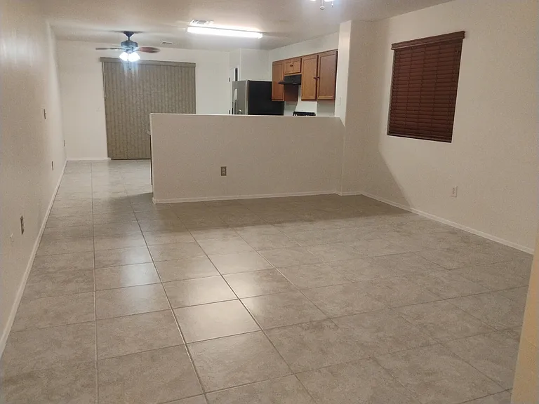 5082 E Kittentails Dr — Photo 1
