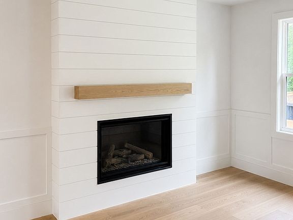 4th image of 15 Mount Auburn St