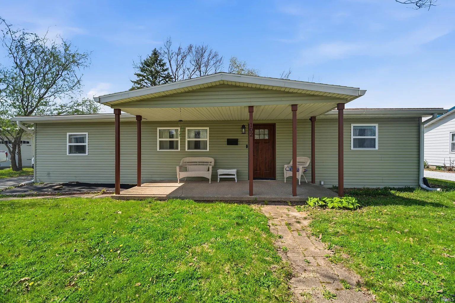 102 David Dr photo 1