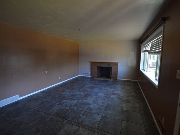 2nd image of 663 E 16th St