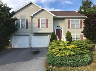 18 Rockingham Dr, Keedysville, MD 21756