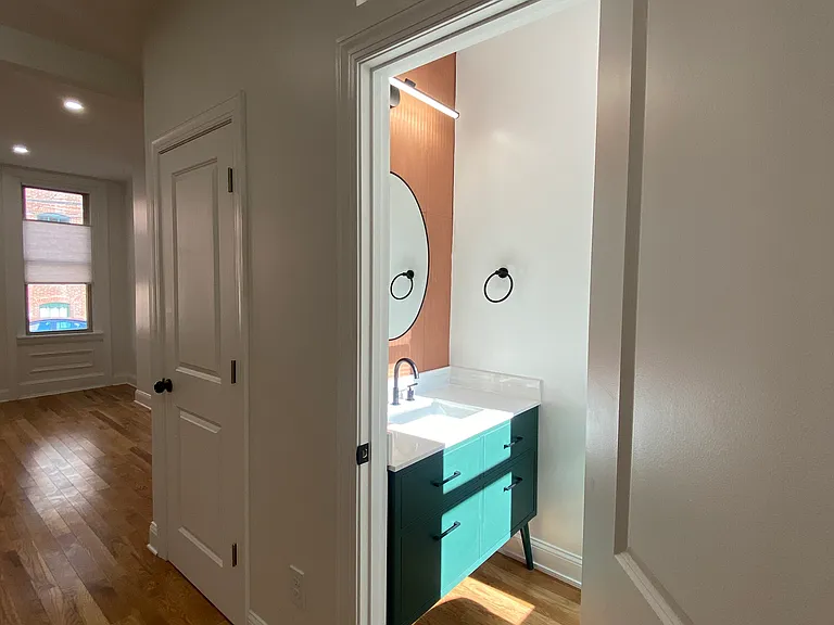 1808 N Howard St — Photo 10