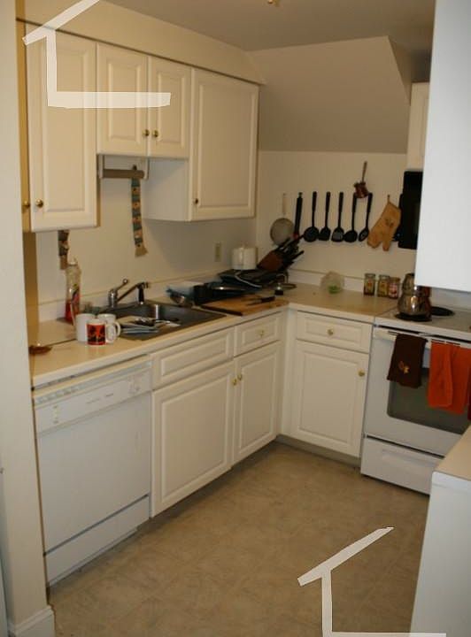 2nd image of 6 Glencoe St #1