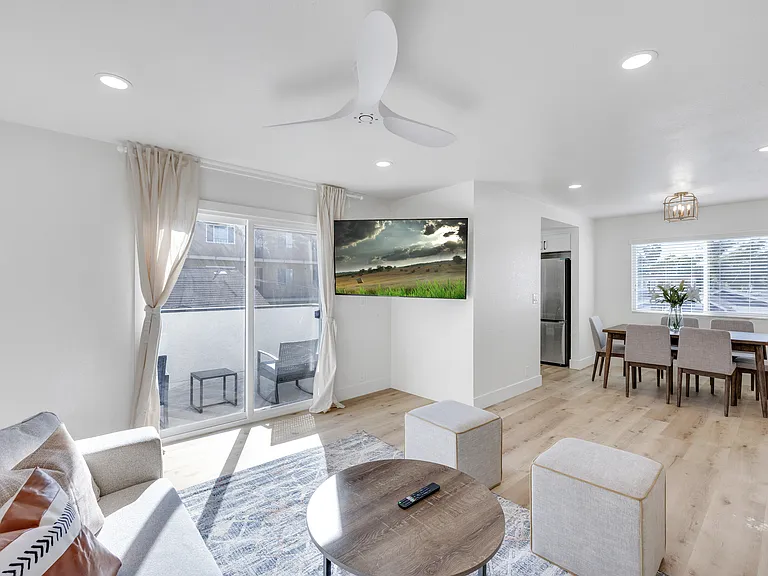 1075 Molino Ave #3 — Photo 42