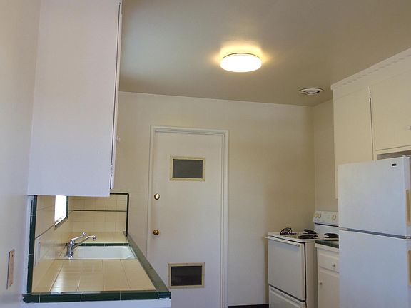 5th image of 292 Juana Ave