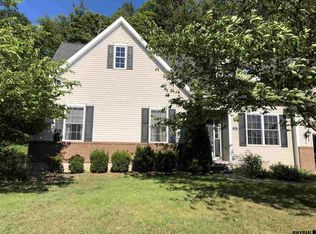 23 Kriss Krossing, East Greenbush, NY 12061