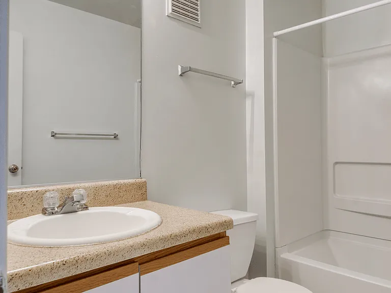 Chestnut Ridge Apartments — Photo 23