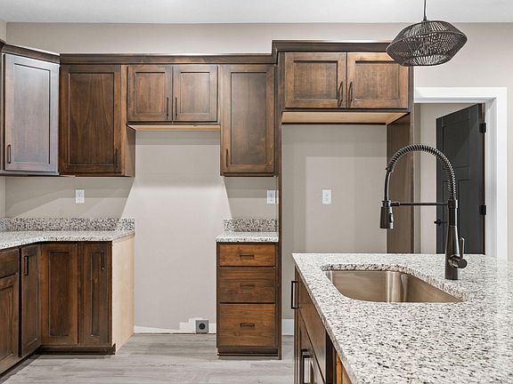 5th image of 24 Aqua Vista Lane #4