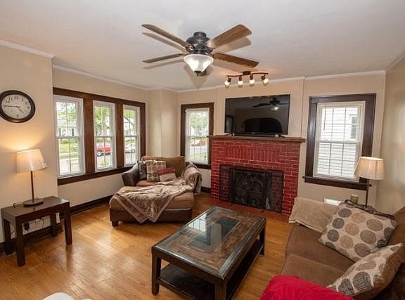 4th image of 2142 Hollywood Pl