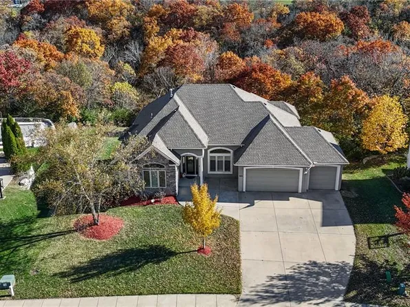 129 NW Morton Dr, Lees Summit, MO 64081