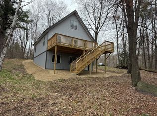 N11651 Graetz Rd, Clintonville, WI 54929