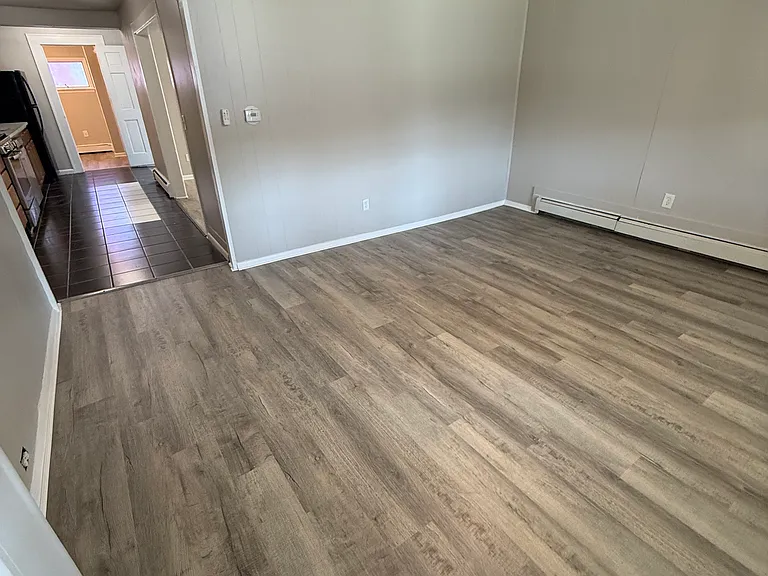 274 E Washington Ave — Photo 16