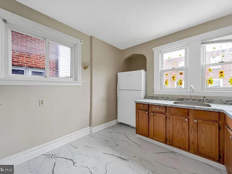 31 Lamport Rd — Photo 10