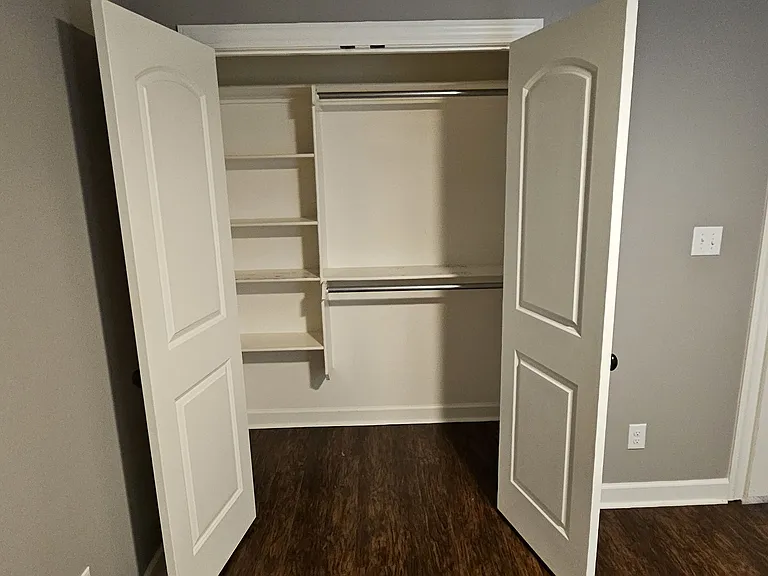 6070 Allwood Dr — Photo 15