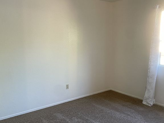 4th image of 1810 E Blacklidge Dr APT 1012